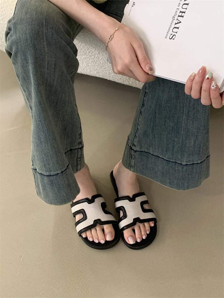 French Fairy Dress Matching Bowknot Slippers Women Summer 2025 New Seaside Beach Retro Flat Sandals - Image 4